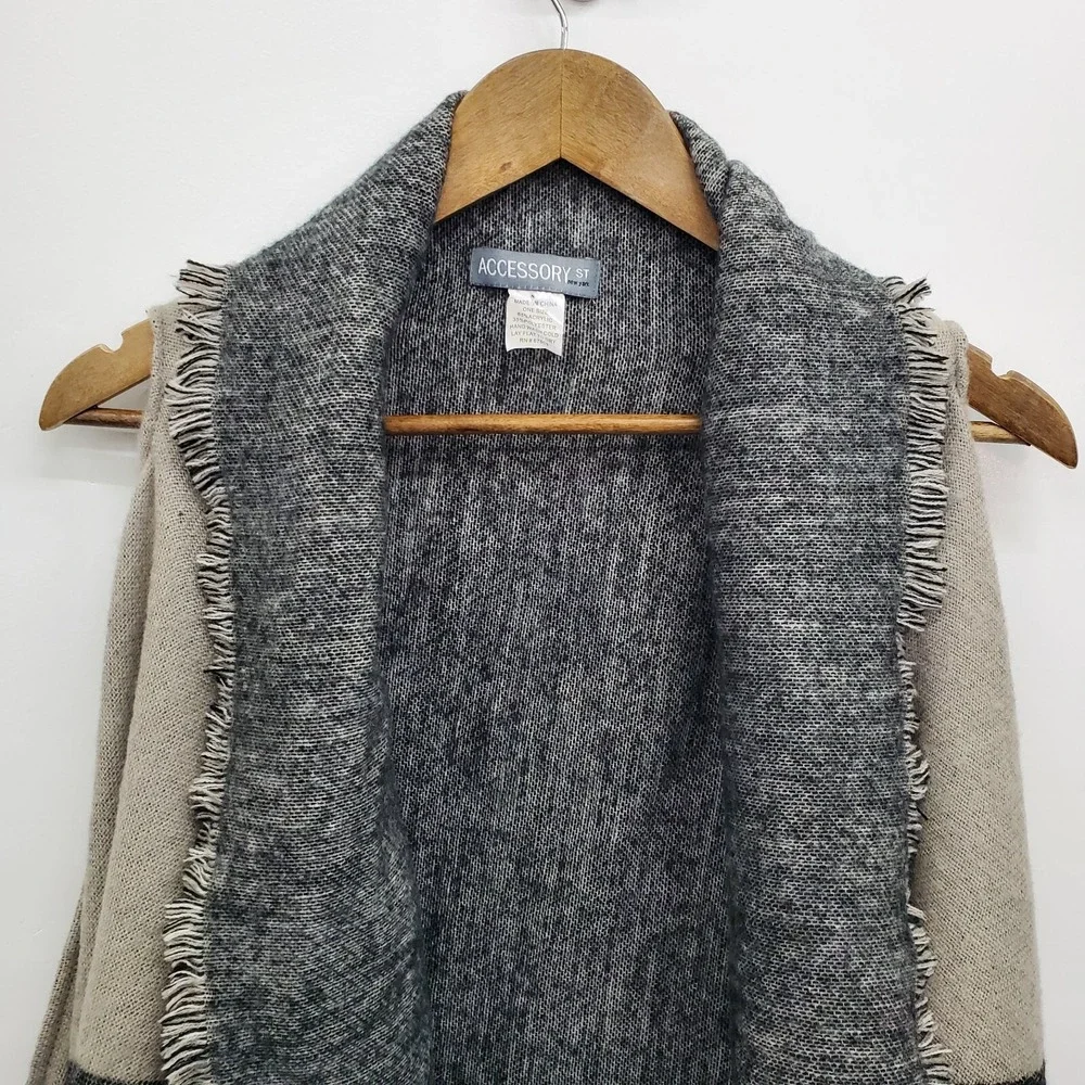 Accessory St Womens One Size‎ Gray Striped Fringe Open Front Cardigan Vest